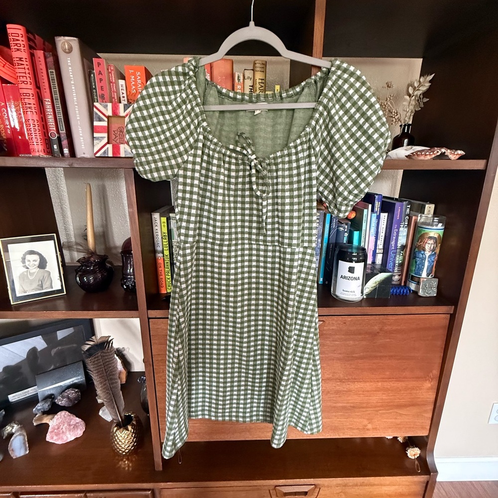 Madewell Green and White Tie Front Puff Sleeve Sundress